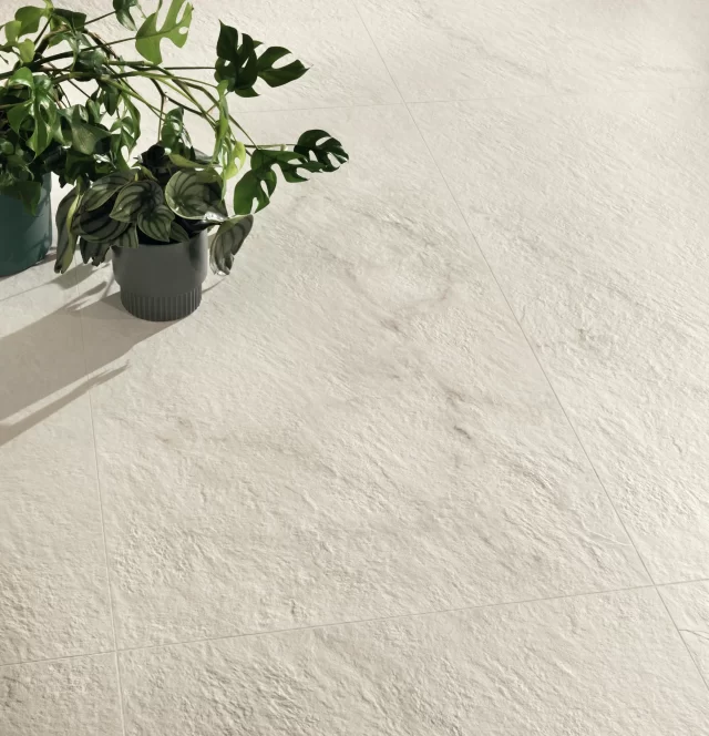 AtlasConcorde_MarvelX_000a_05_CalacattaApuano-Hammered_out-scaled